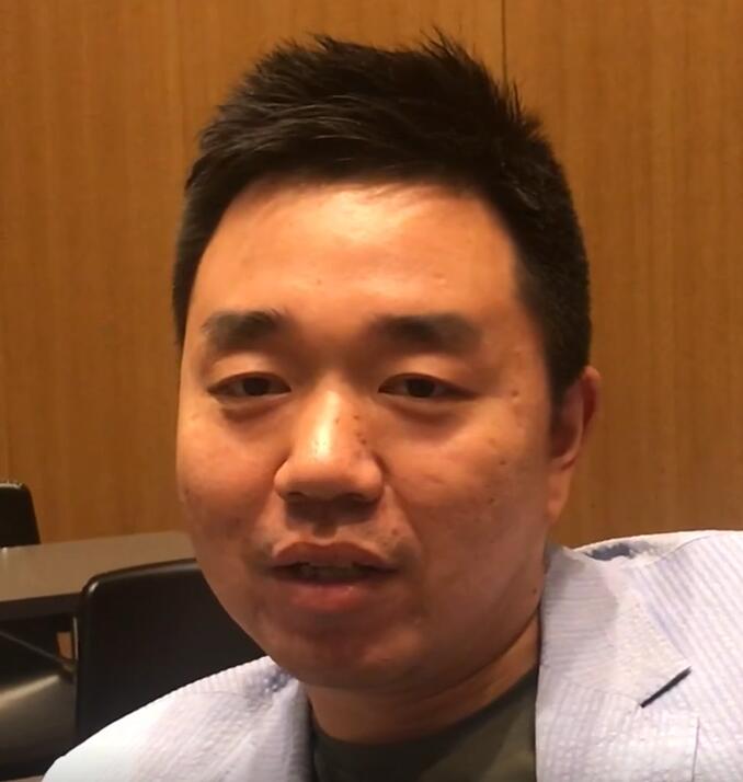 深圳某聯壓設備有限公司董事長——李董